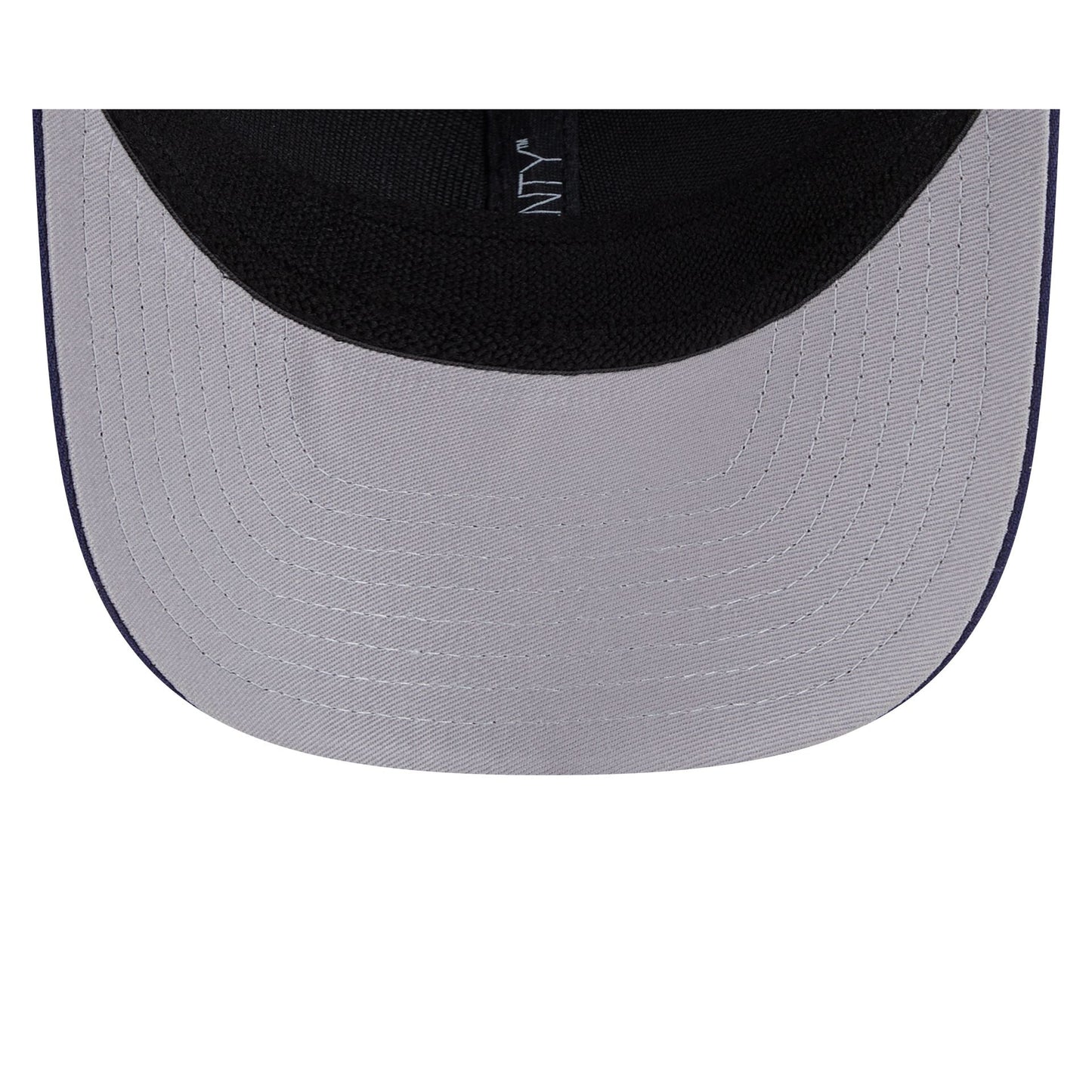 Winnipeg Jets Simple 9SEVENTY Trucker Hat