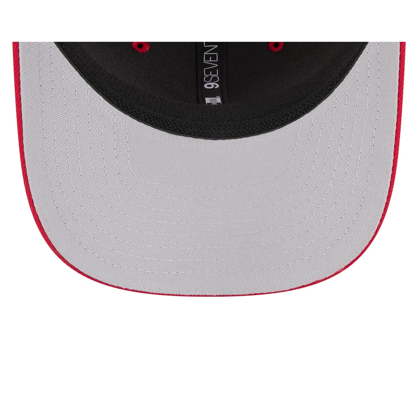 Washington Capitals Simple 9SEVENTY Trucker Hat