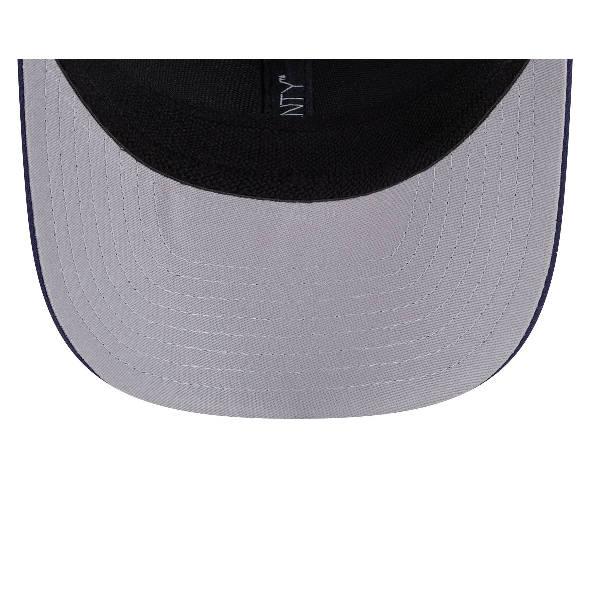 Winnipeg Jets Simple 9SEVENTY Trucker Hat