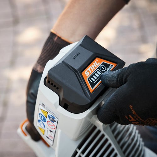 BGA 57 Cordless Leaf Blower